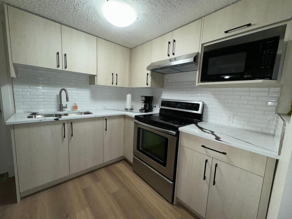 Basement suit Apartment in Calgary