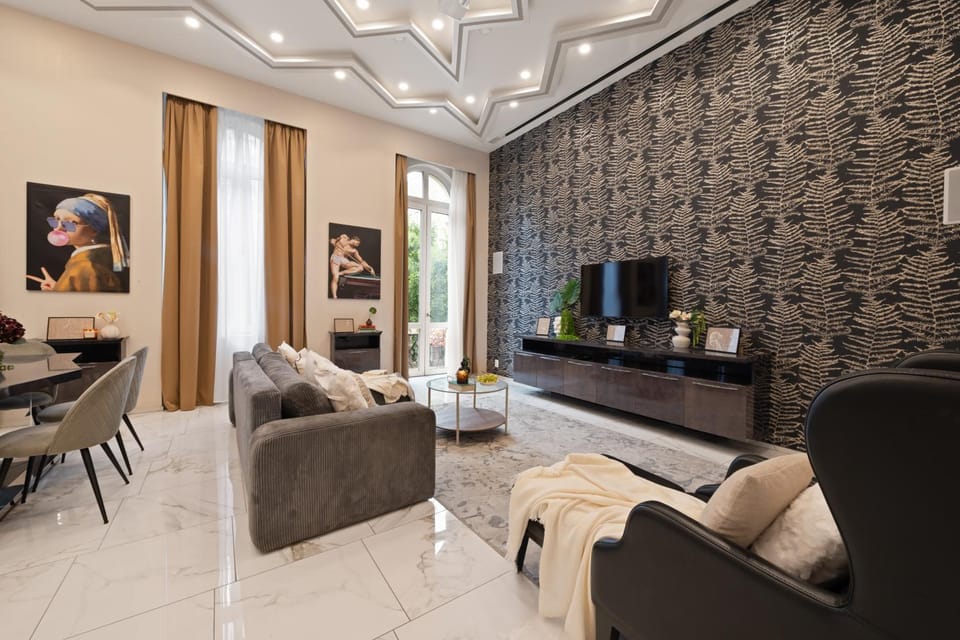 Living room, Seating area