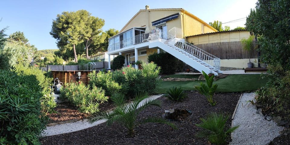 Property building, Garden view