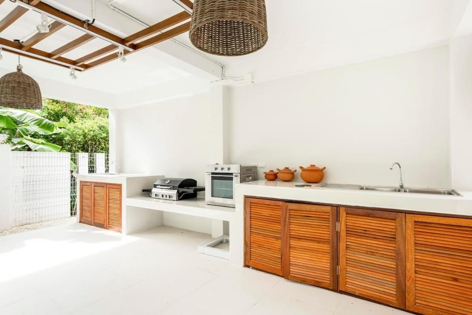 Chalong Thai-Style Pool Villa Villa in Chalong