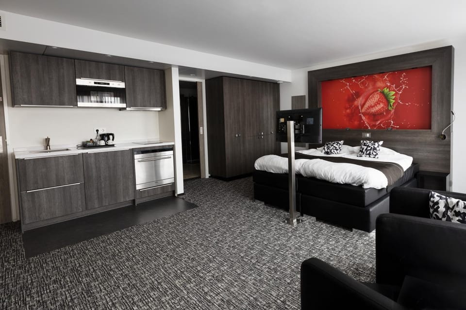 Restaurant/places to eat, Spring, Winter, Summer, View (from property/room), Other, Photo of the whole room, Bedroom, Autumn