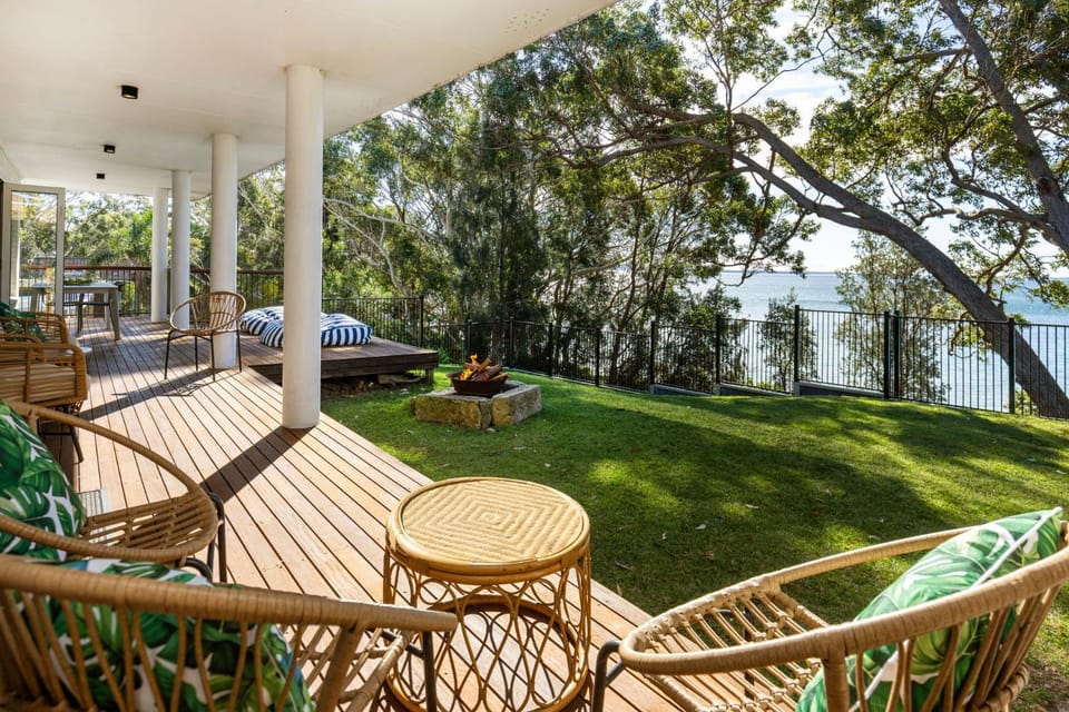 Collingwood Villa - Waterfront and Pet Friendly House in Vincentia