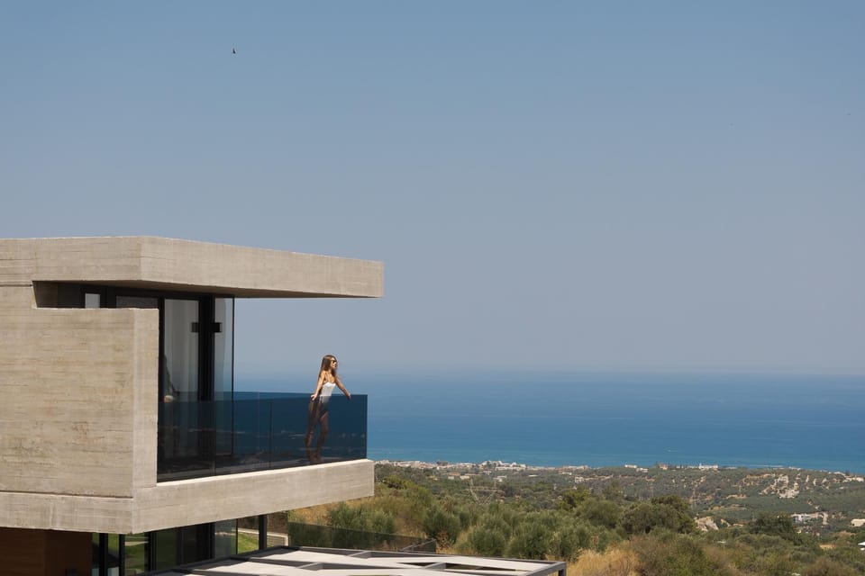 View (from property/room), Balcony/Terrace, Seating area, Pool view, Sea view
