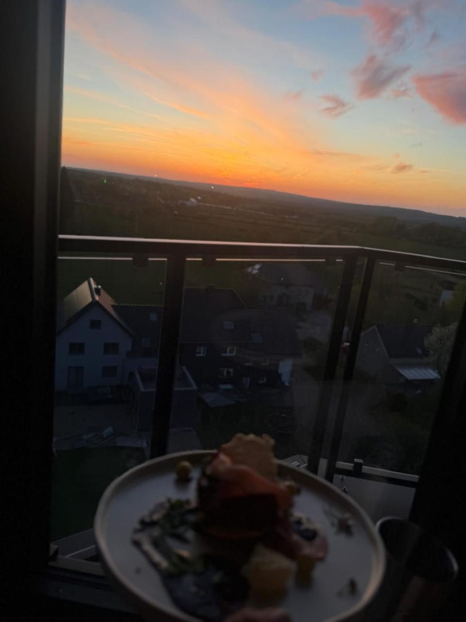 Restaurant/places to eat, Sunset