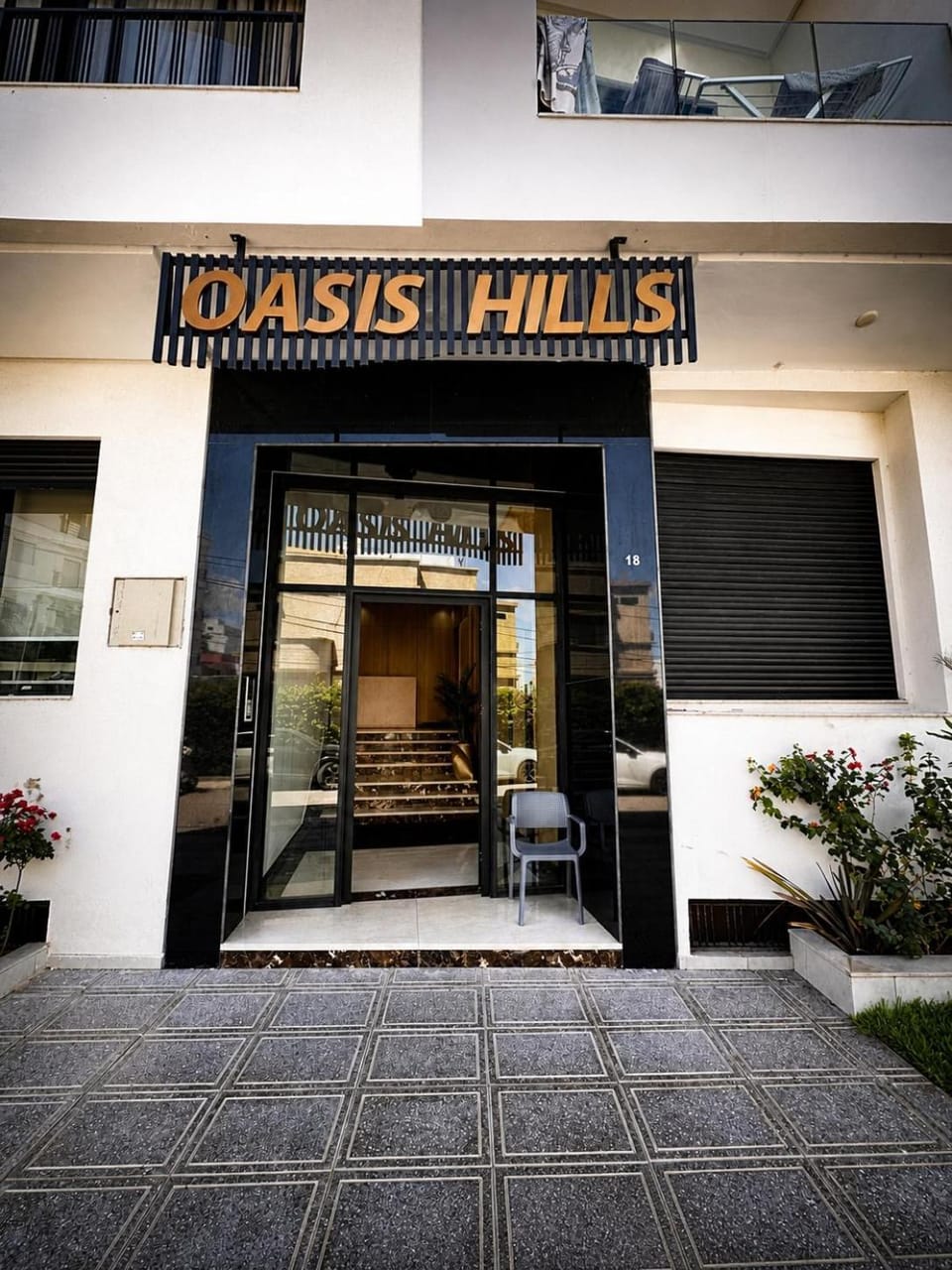 Facade/entrance