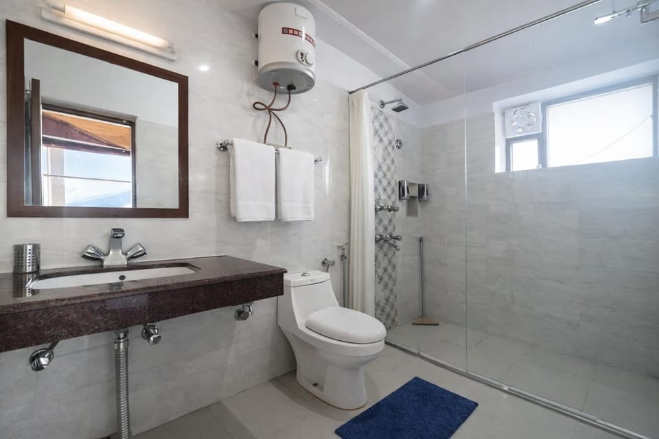 4 Bedroom Luxury Bungalow In Manali With Beautiful Scenic Mountain & Orchard View - #Private Bungalow #Premium Big rooms #Parking #Guest Preferred Hotel in Manali