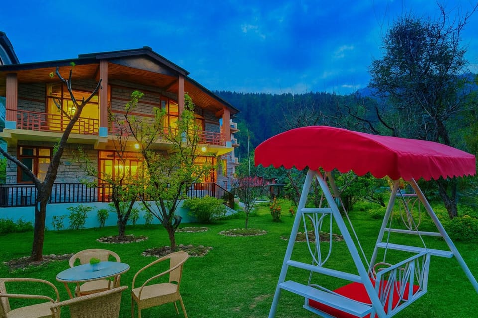 4 Bedroom Luxury Bungalow In Manali With Beautiful Scenic Mountain & Orchard View - #Private Bungalow #Premium Big rooms #Parking #Guest Preferred Hotel in Manali