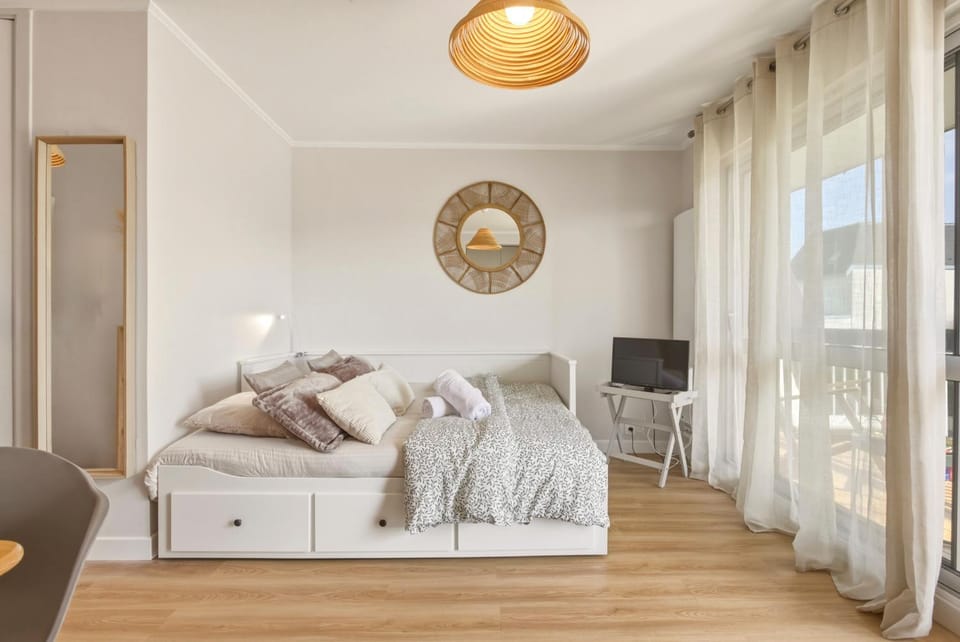 L'ESCALE - Studio lumineux et grand balcon - 2 à 3 personnes Apartment in Cabourg