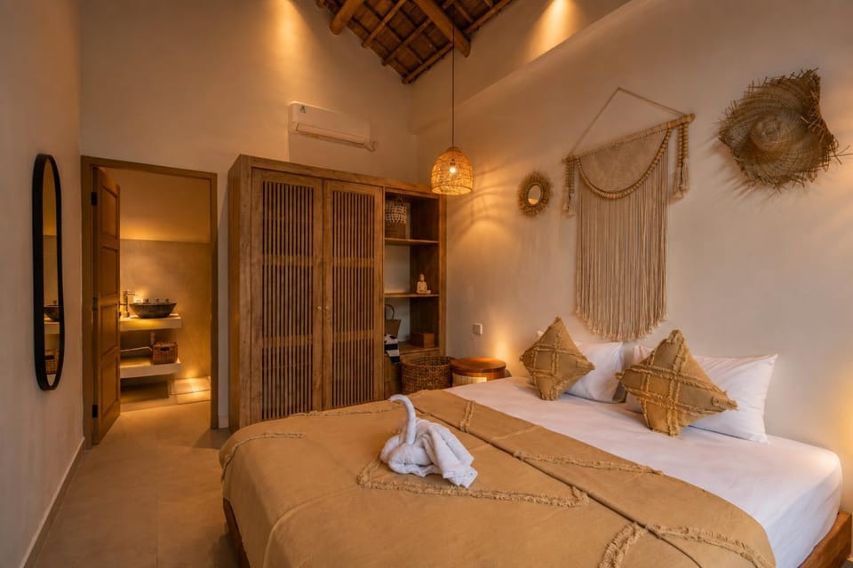Donna - 2 BR Private Pool Villa in Kerobokan Villa in North Kuta