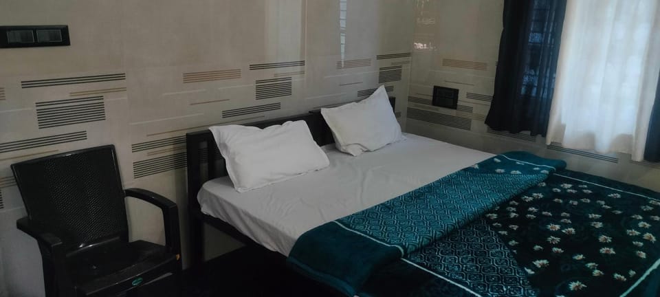 Cmt Lodge & Rooms Hotel in Mysuru