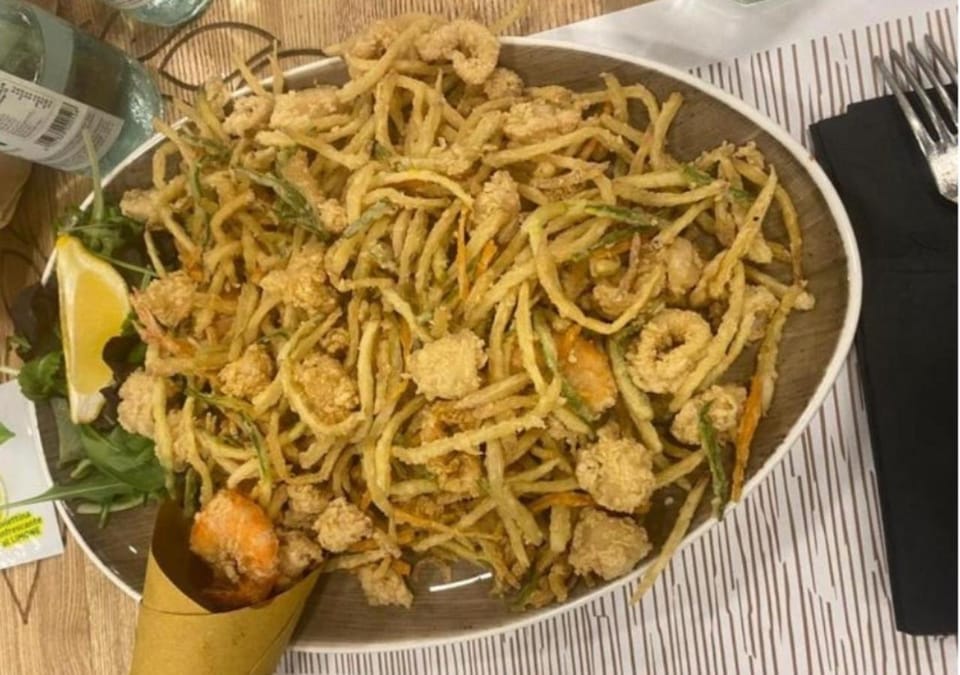 Food and drinks, Food, Lunch, Dinner