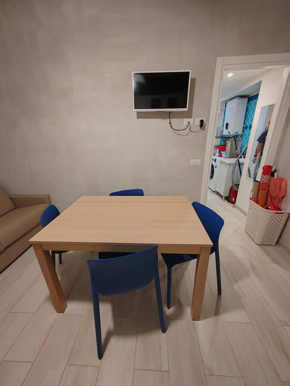 TV and multimedia, Dining area, air conditioner