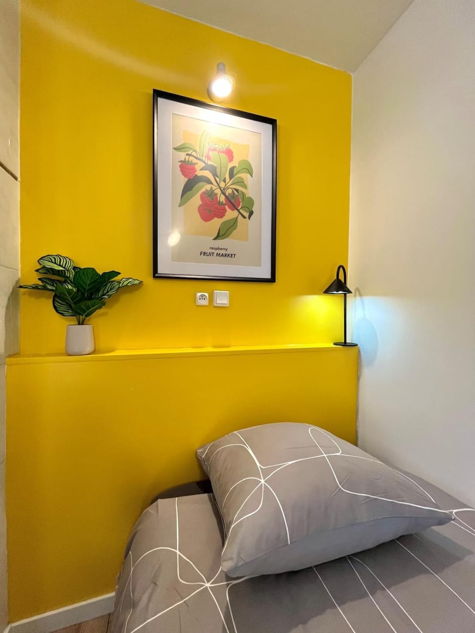 Bed, TV and multimedia, Bedroom, heating