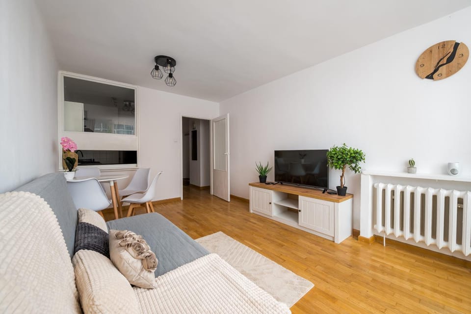 Communal lounge/ TV room, TV and multimedia, Kitchen or kitchenette, Living room, Seating area, Evening entertainment