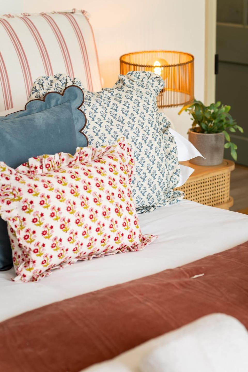 Central Exmouth Flat Sleeps 4 Walk to Beach Apartment in Exmouth