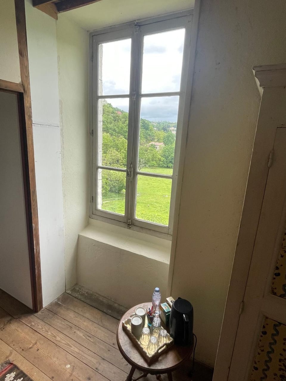 Coffee/tea facilities, View (from property/room)