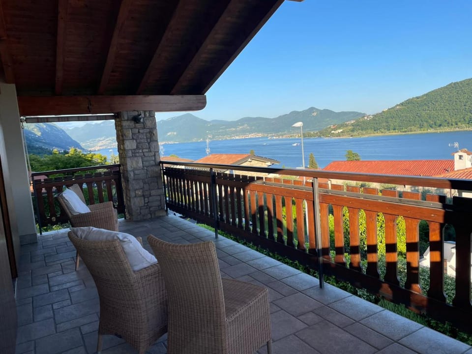 Patio, Balcony/Terrace, Lake view, Lake view, Mountain view, Mountain view