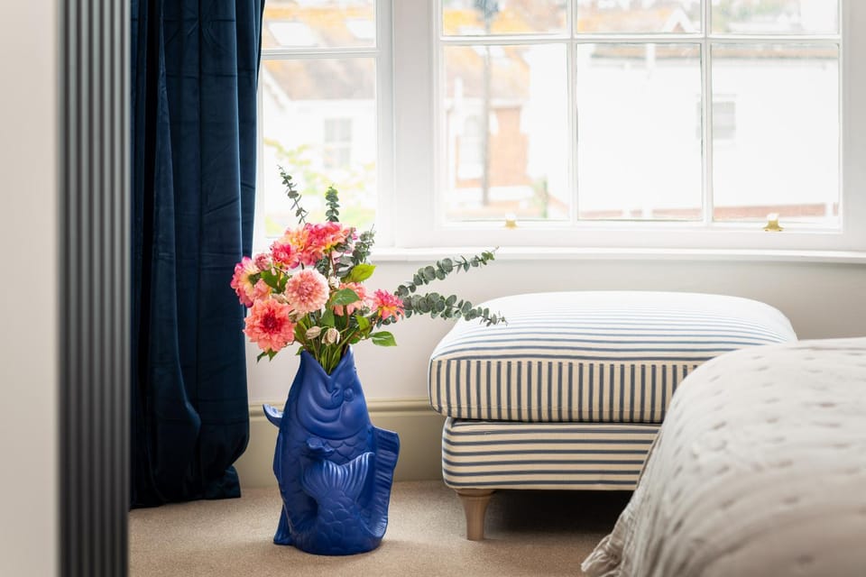 Stunning Sea Views & Designer Living Sleeps 5 Apartment in Exmouth