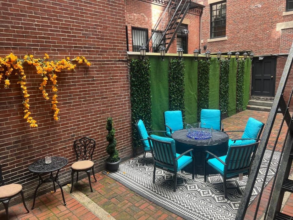 Beacon Luxury Suites Apartment in Beacon Hill