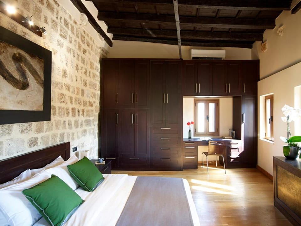 Bedroom, locker, wardrobe