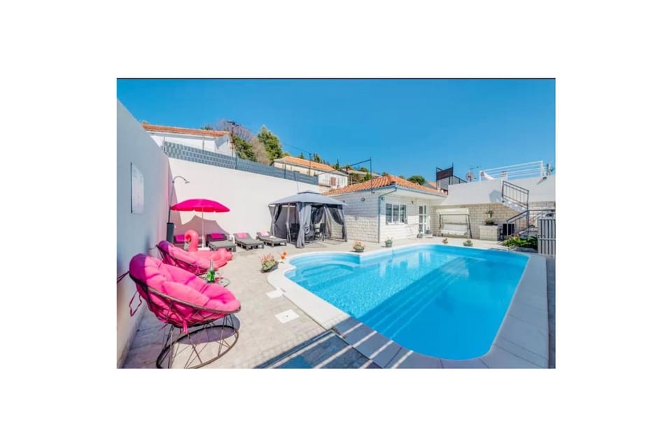 Property building, Swimming pool