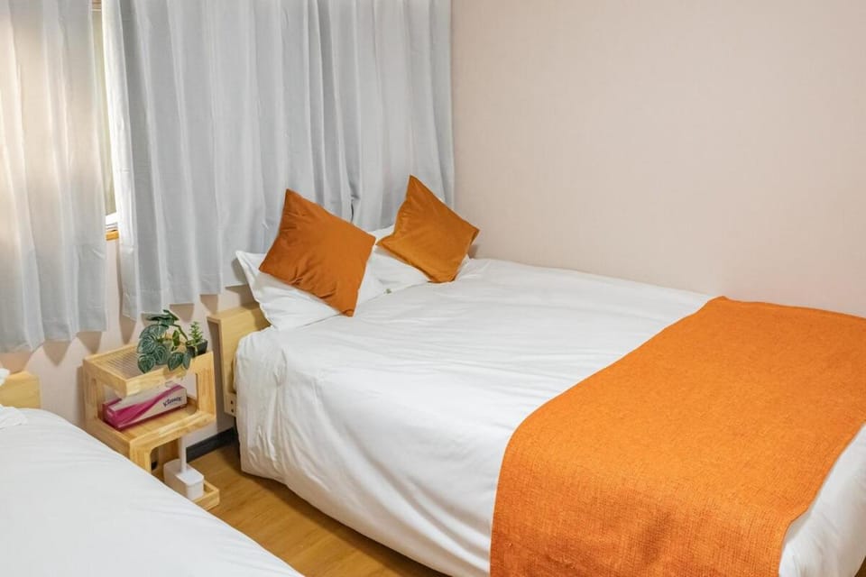Near Shinjuku Quiet residential area in Nakano-Honcho Direct access by subway Cozy, great-value listing Apartment in Shinjuku