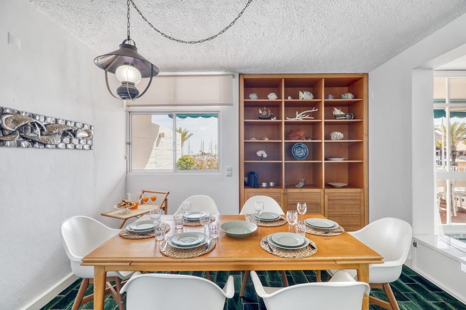 Marina View Apartment in Quarteira