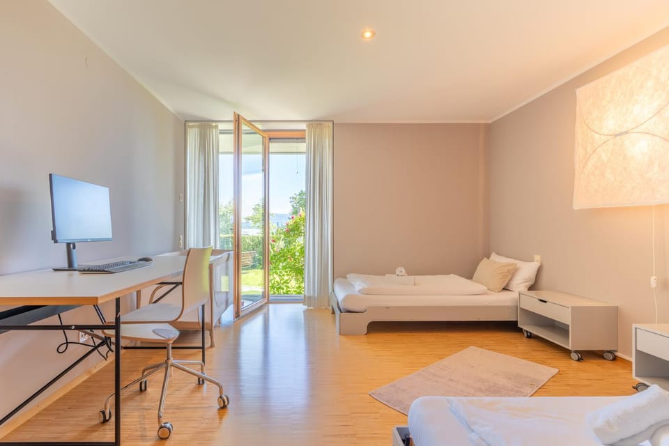 Bed, Living room, Photo of the whole room, Bedroom