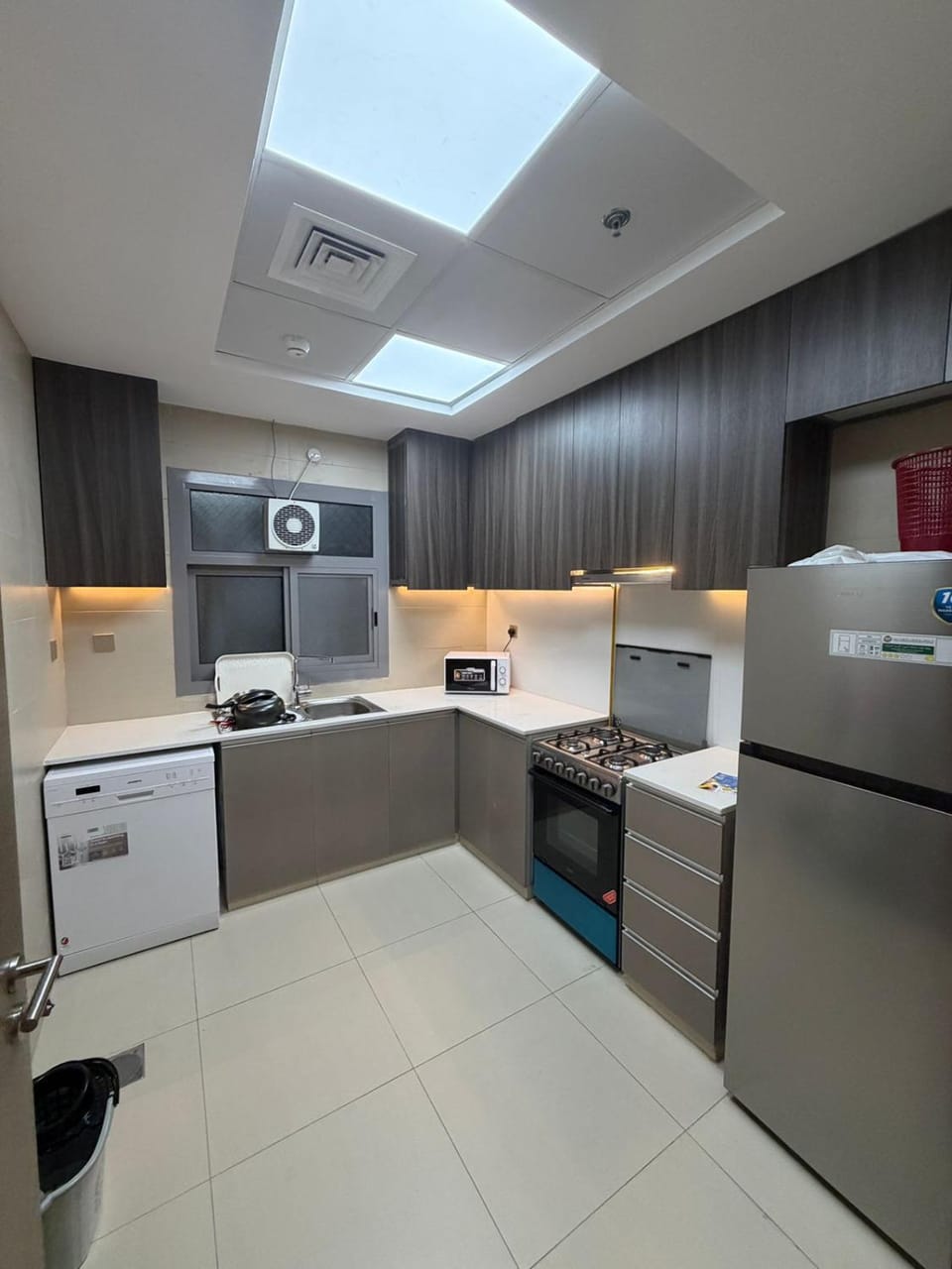 Luxury 1BR Escape Pool Gym City Vibes Apartment in Ajman