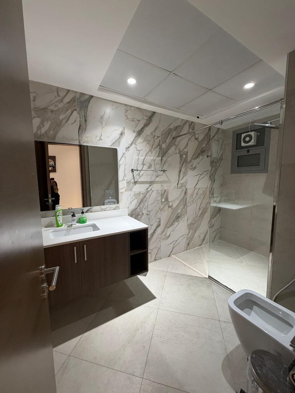 Luxury 1BR Escape Pool Gym City Vibes Apartment in Ajman