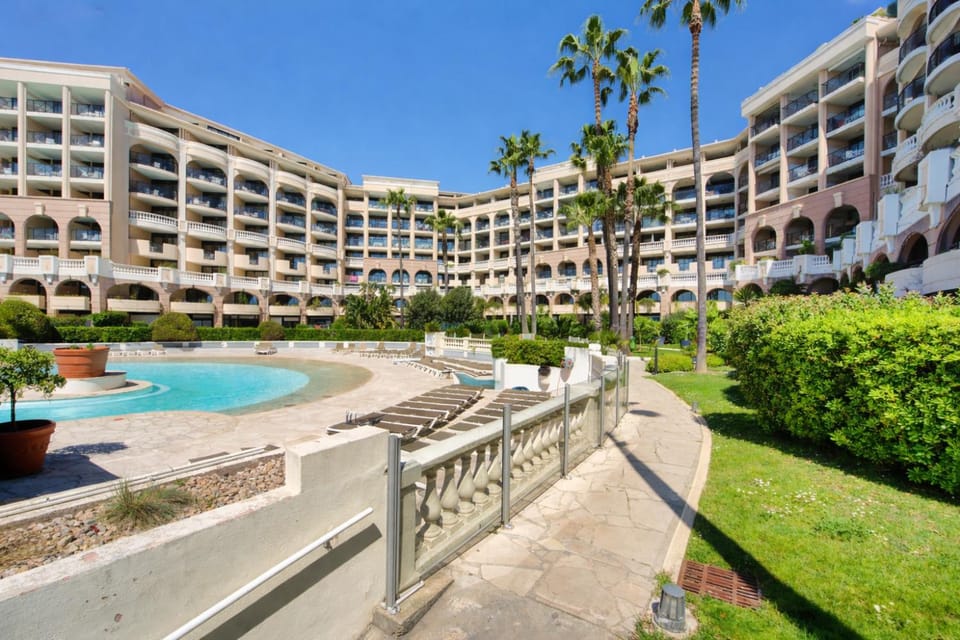 View (from property/room), Pool view, Swimming pool
