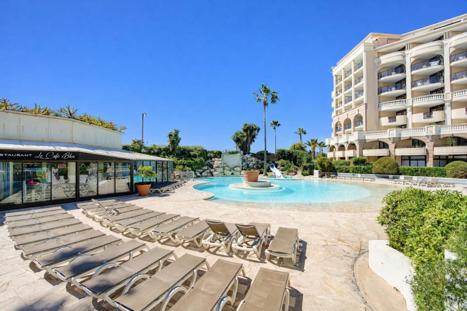 Garden view, Pool view, Swimming pool