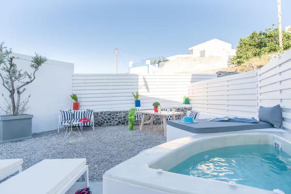Patio, Hot Tub, sunbed