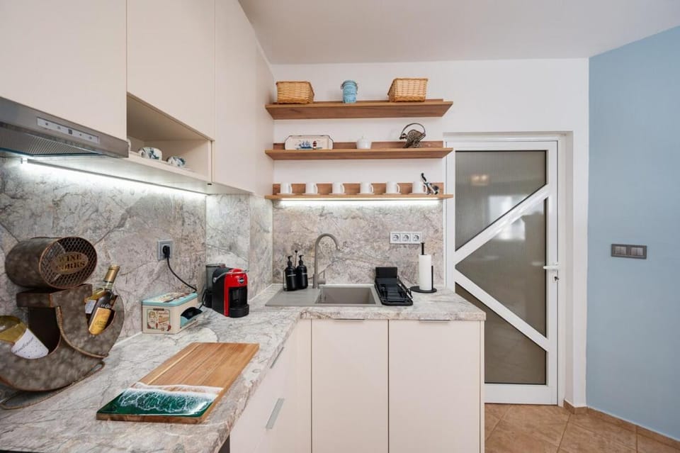 The Old Sailor Apartment in Varna