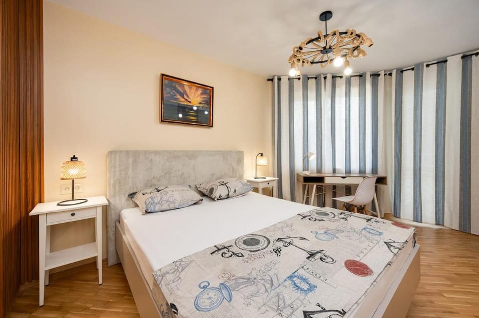 The Old Sailor Apartment in Varna