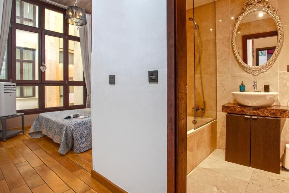 Bathroom, Bedroom