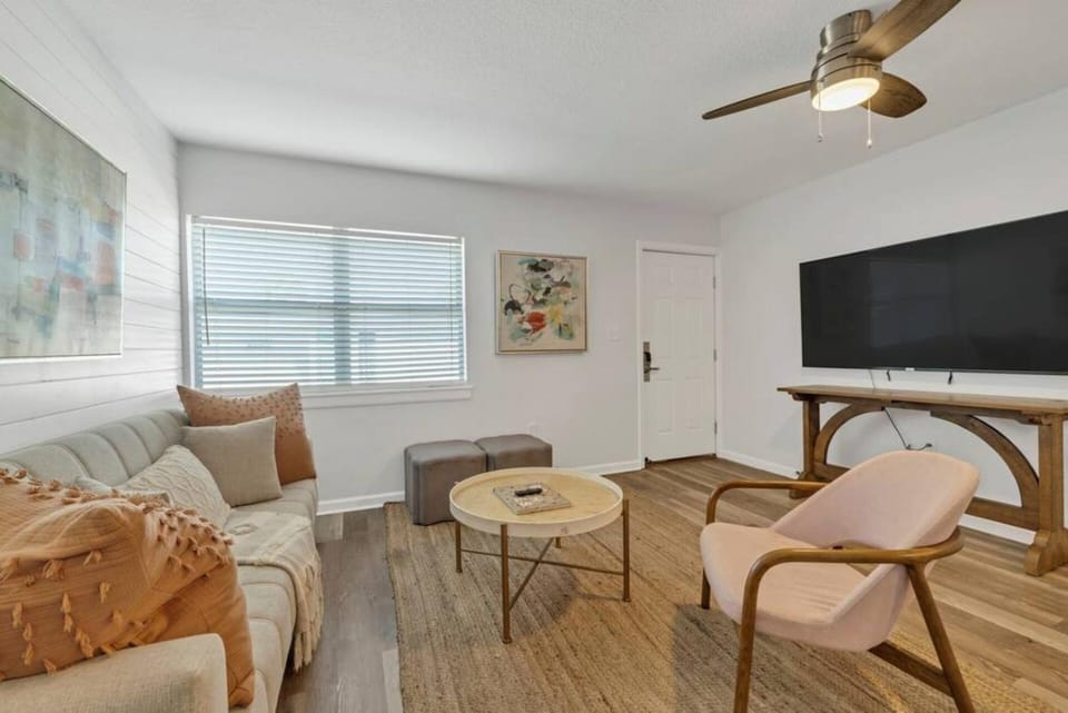 Fun Okaloosa Island Condo w/ Bunk House in Okaloosa Island