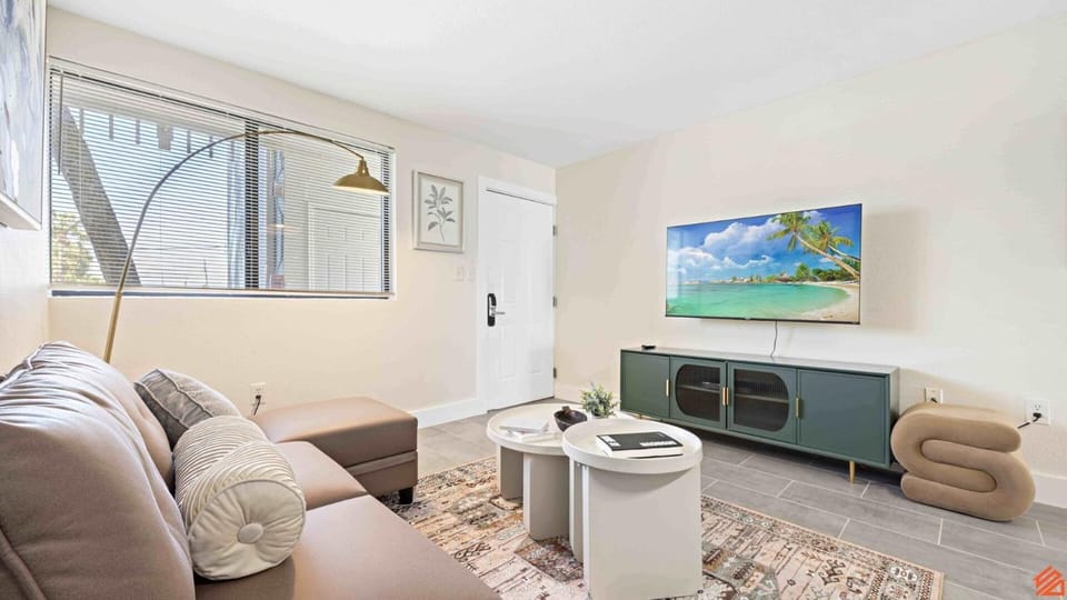 Gulf-Front Island Getaway: Ground Floor 1BR Condo Apartment in Okaloosa Island