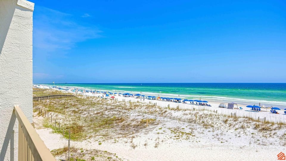 High Tide Hideaway Chic Top Floor 1BR CoastalCondo Apartment in Okaloosa Island