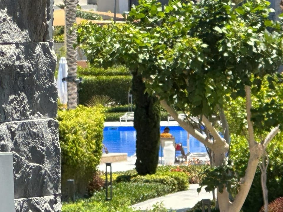 Garden view, Pool view