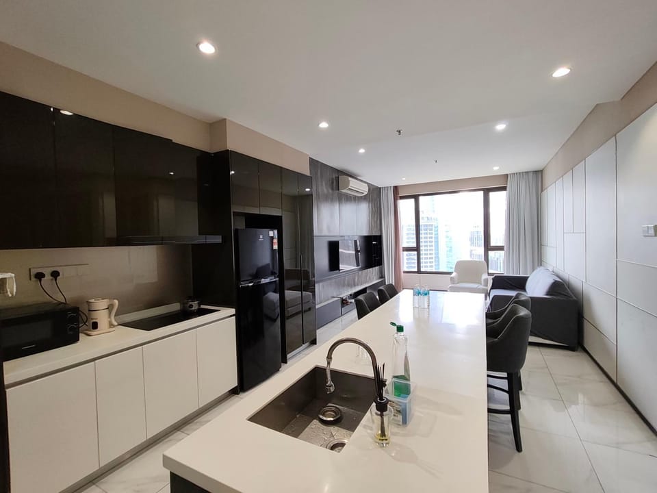 Kitchen or kitchenette, Living room, Seating area, Dining area, dishwasher, oven