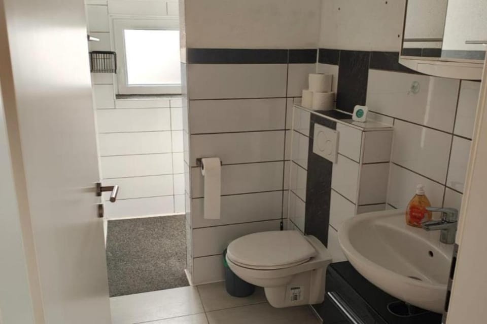 Moderne FeWo No. 2 mit Terrasse Apartment in Aurich