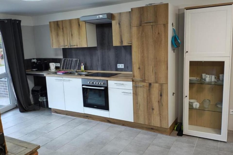 Schicke FeWo No. 7 mit Terrasse Apartment in Aurich