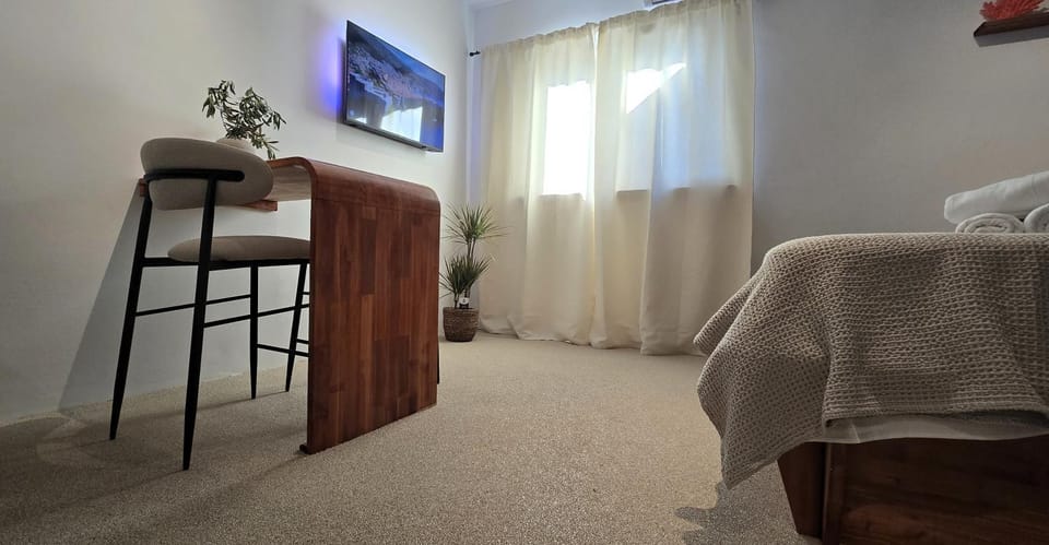 Bed, TV and multimedia