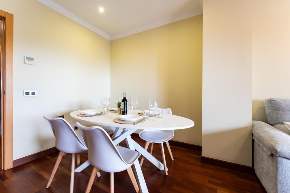 Living room, Dining area, air conditioner