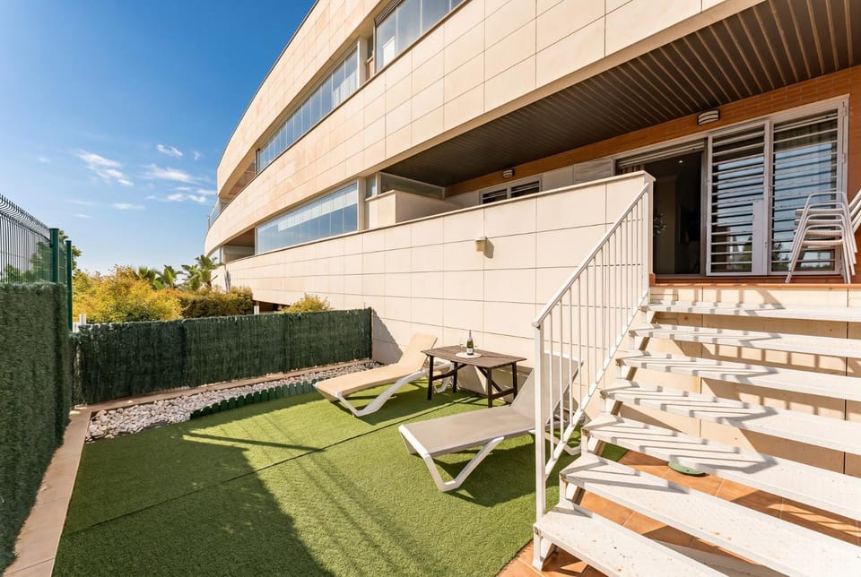 Patio, Day, View (from property/room), Balcony/Terrace, Balcony/Terrace, sunbed