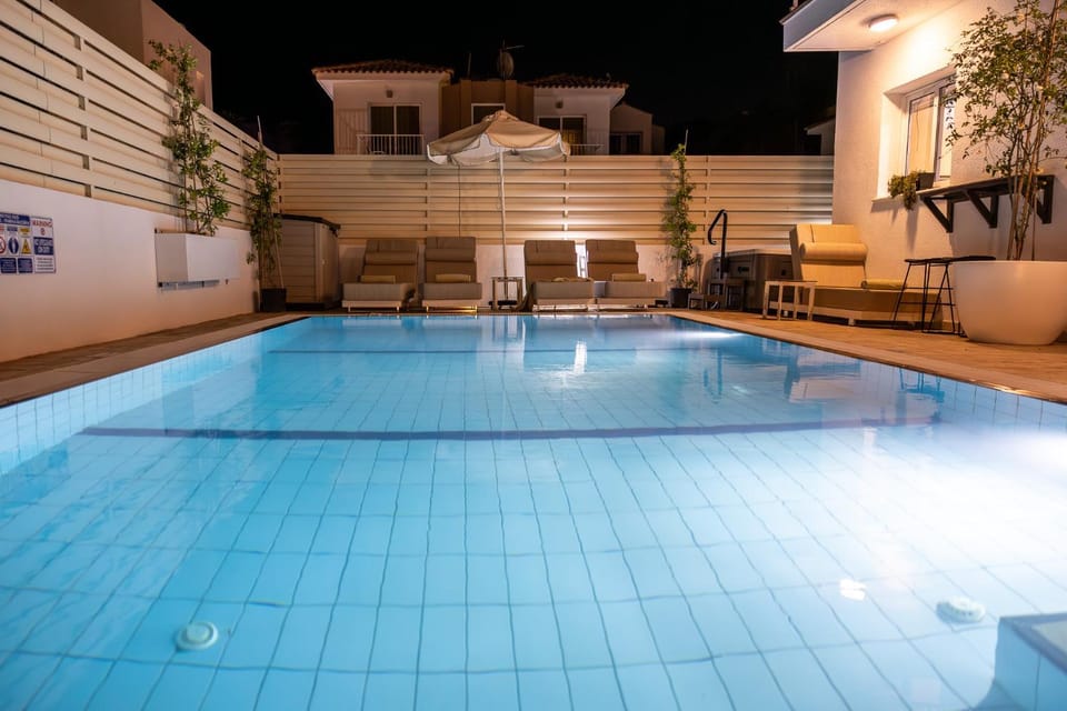 Villa Protaras View 2 Central Protaras -Fig Tree Bay-Jacuzzi-Hot Tub House in Protaras