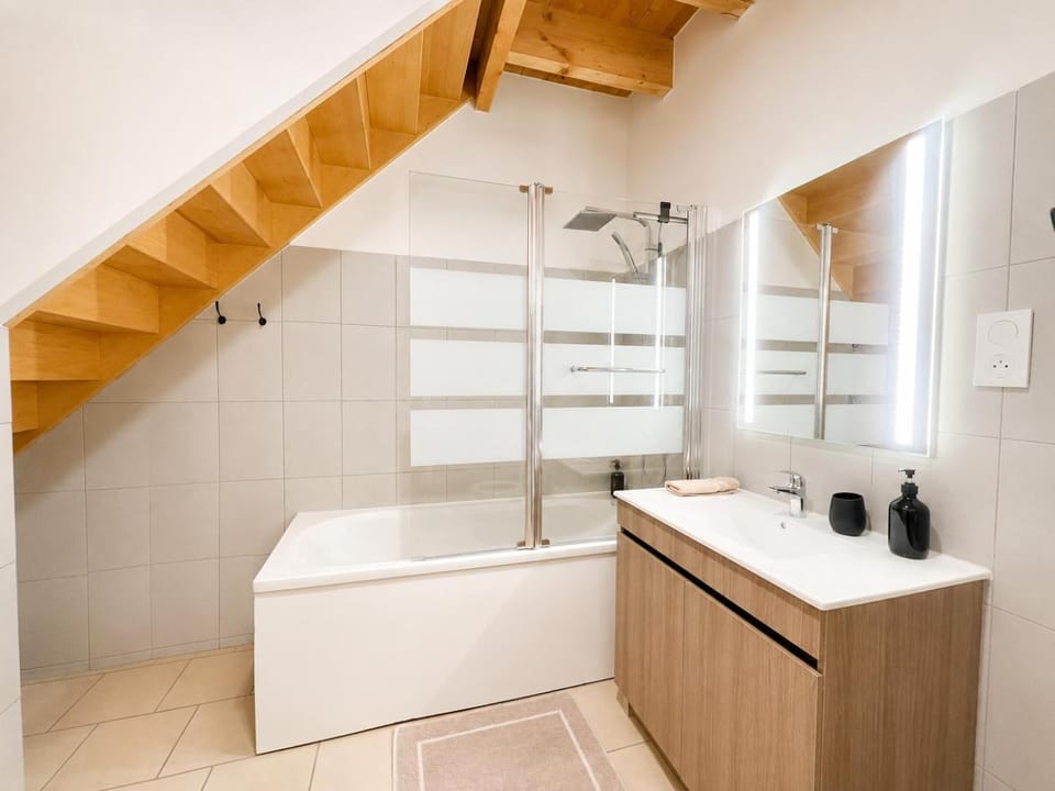 Bathroom, Bath