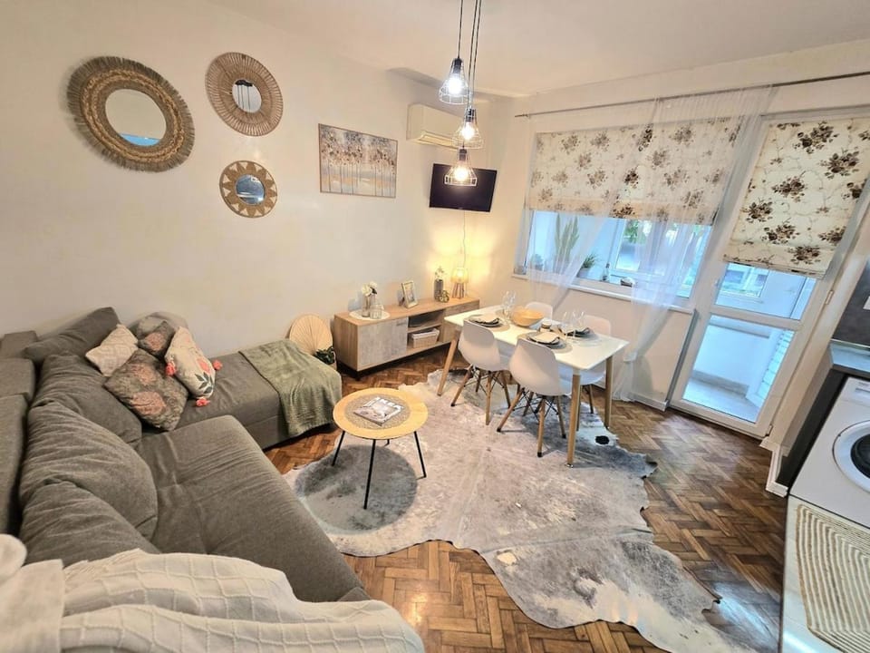 LIYA House Apartment in Varna
