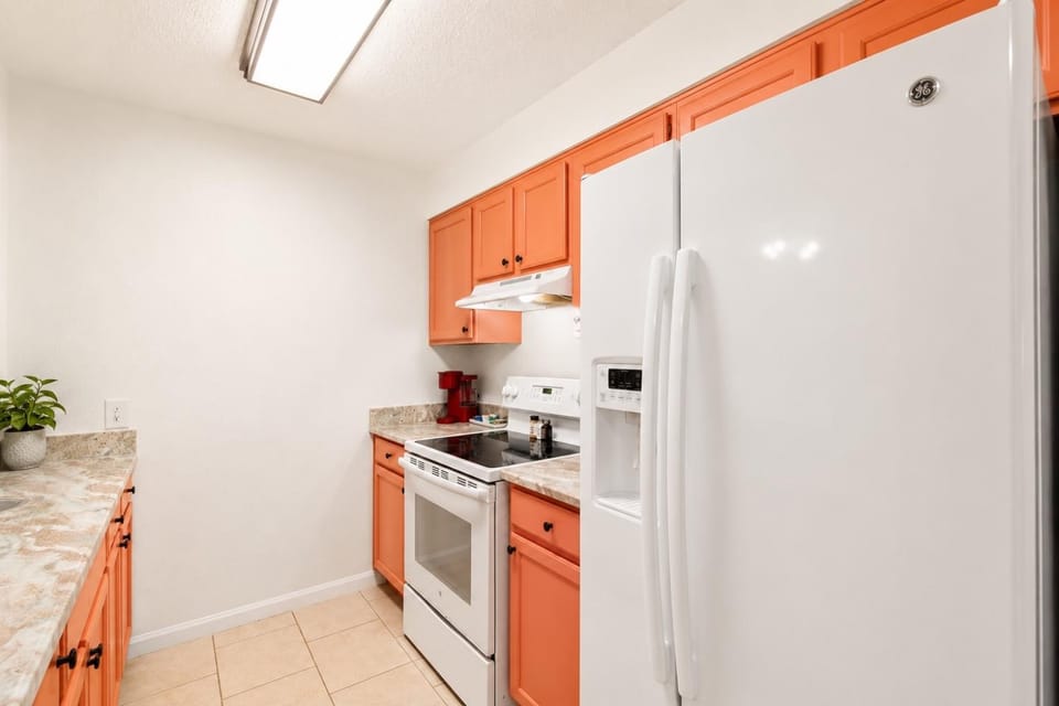 Walk to Grand Blvd • Boho 2BR + Pool + Gym House in Sandestin